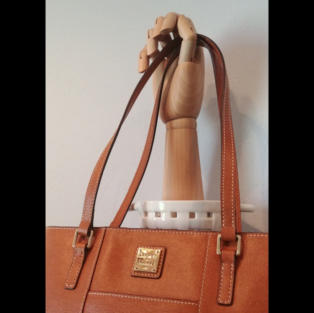 Dooney & Bourke Natural Saffiano Small Lexington - Picture 2 of 8